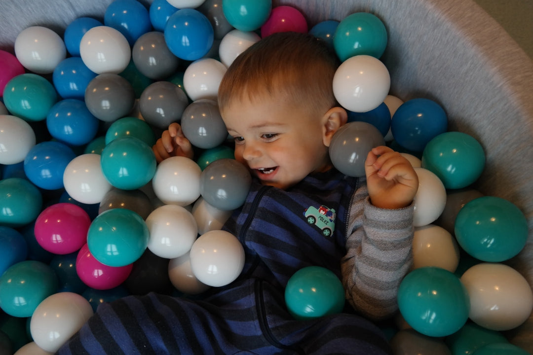 Grey ball pit + 300 balls