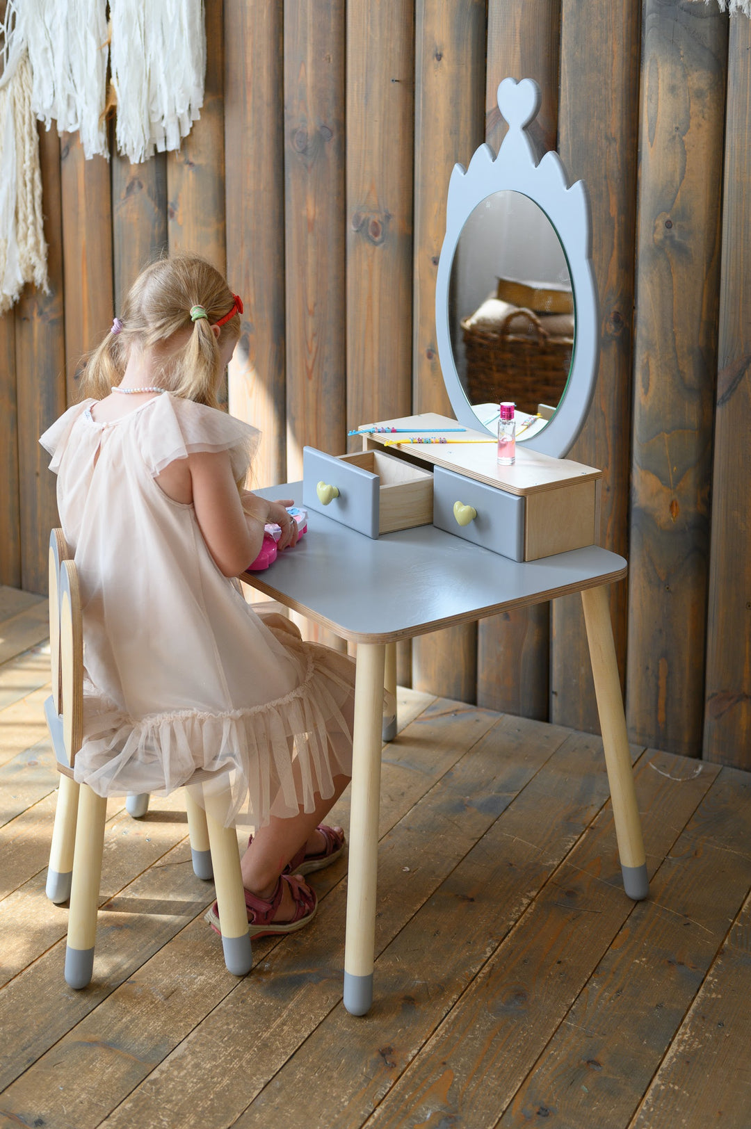 Princess Beauty Table with Mirror - Crown