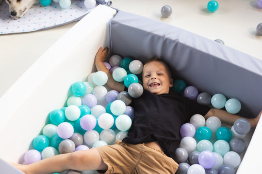 Square eco-leather ball pit with 300 balls, 5 elements