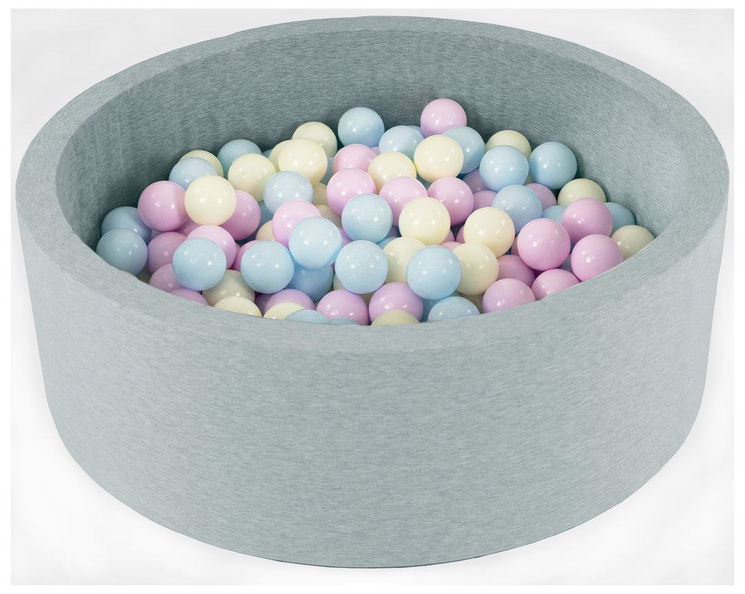Soft Jersey ball pit with 200 balls