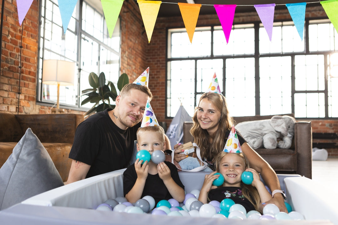 Square eco-leather ball pit with 300 balls, 5 elements