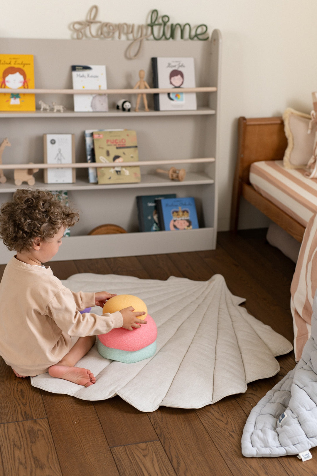 Organic Cotton and Linen Shell Playmat - Sand
